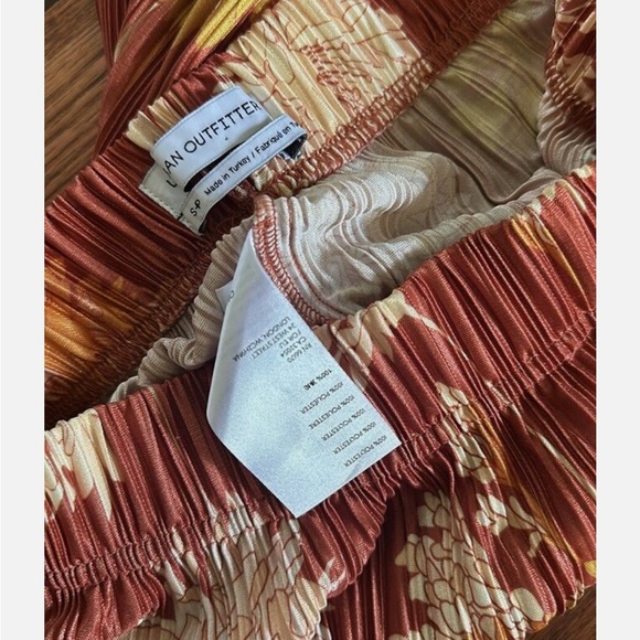 Urban Outfitters Orange & Yellow Pleated Floral Plisse Wide Leg Cropped Pants - Picture 6 of 7